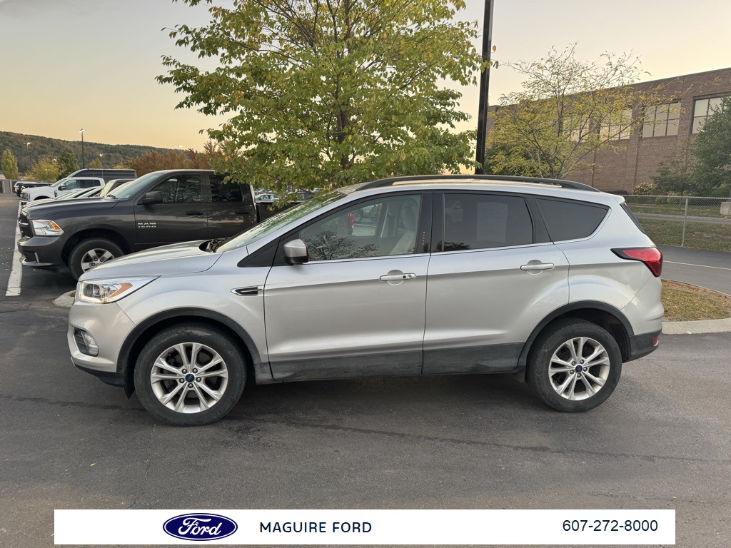 2019 Ford Escape SEL photo 7