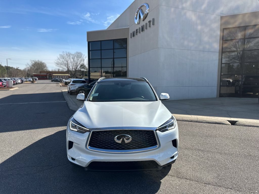 2025 Infiniti QX50 Luxe photo 3