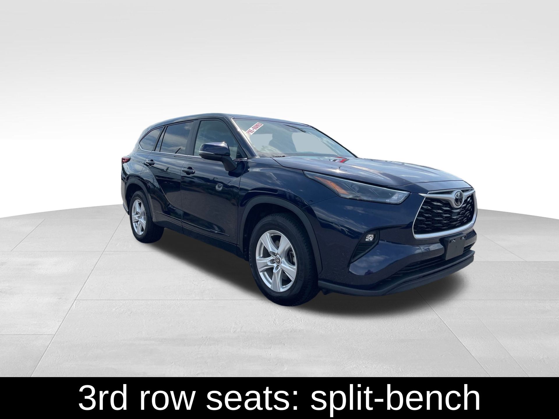 2023 Toyota Highlander LE photo 4