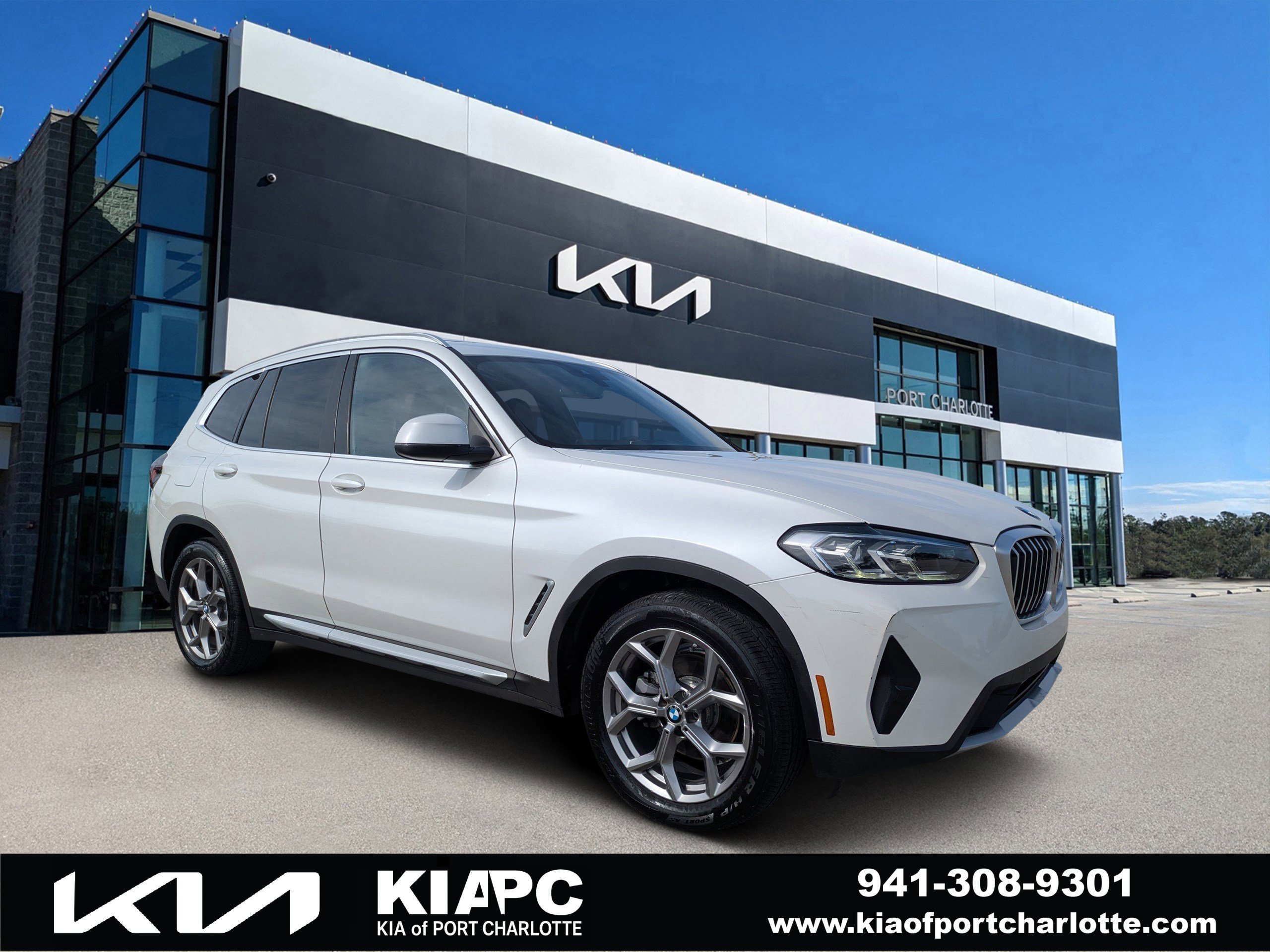 2022 BMW X3 30i's photo