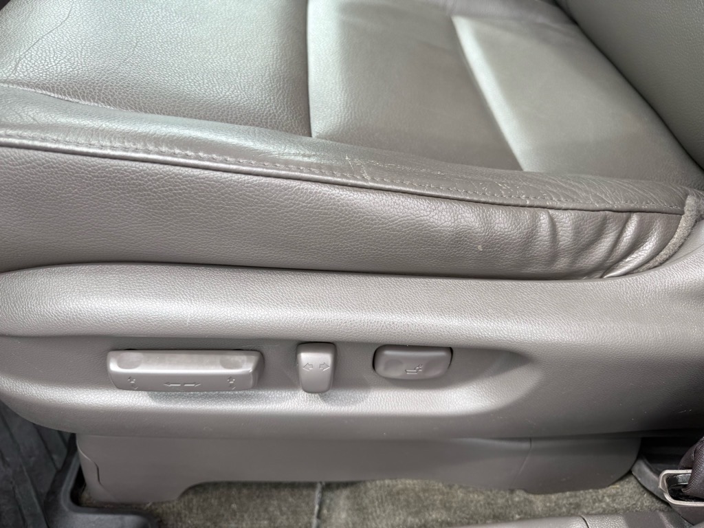 2016 Honda Odyssey Touring Elite photo 18
