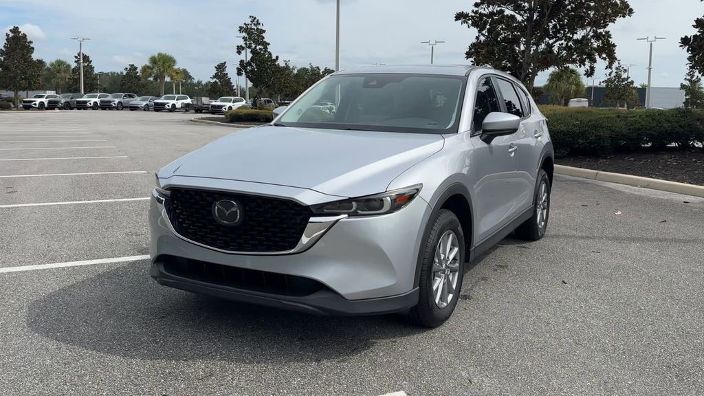 2022 Mazda CX-5 2.5 S Preferred photo 3