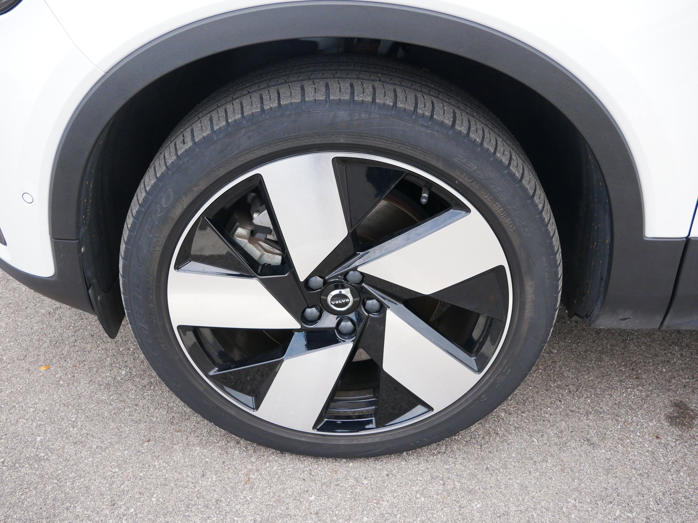 2023 Volvo C40 Recharge Ultimate photo 28