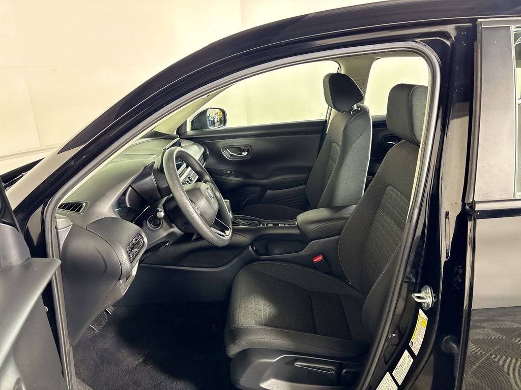 2023 Honda HR-V LX photo 8