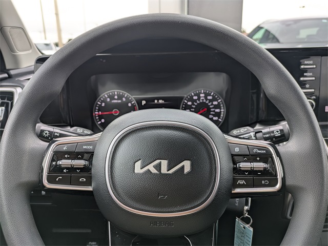 2023 Kia Sorento LX photo 22