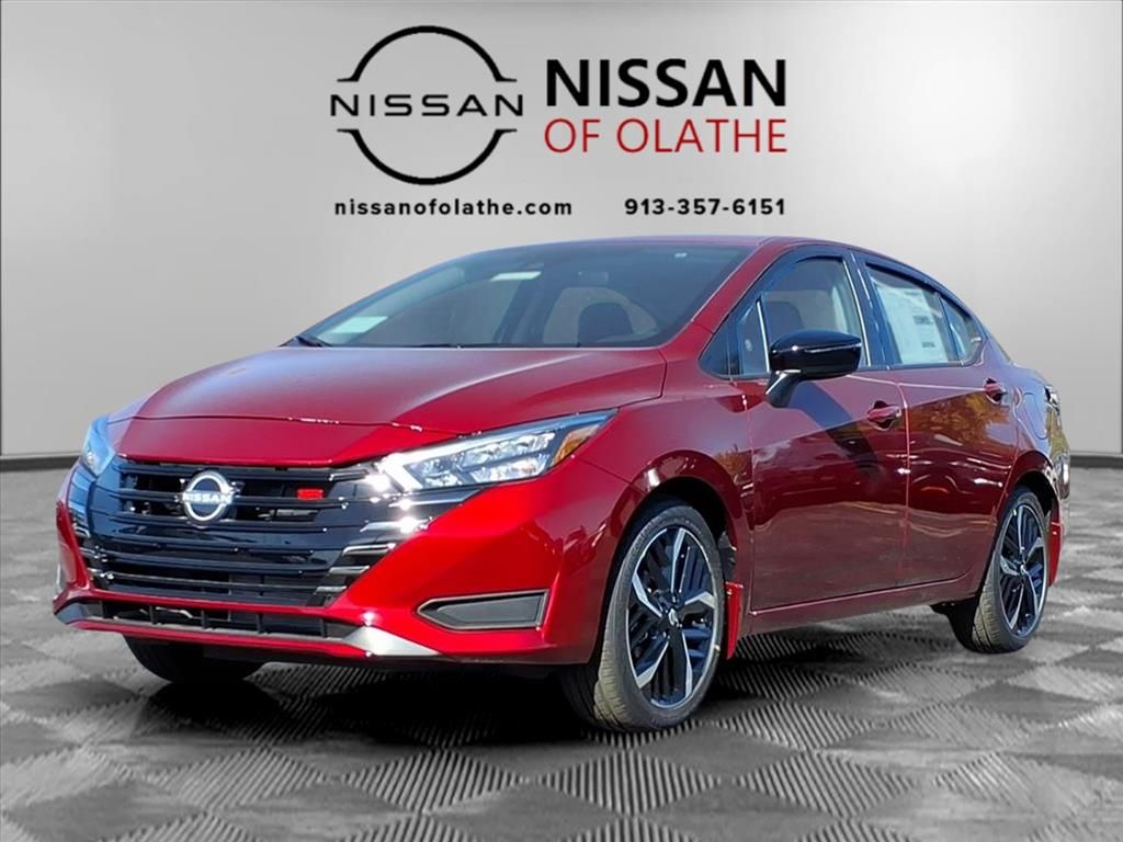 2025 Nissan Versa Sedan SR's photo