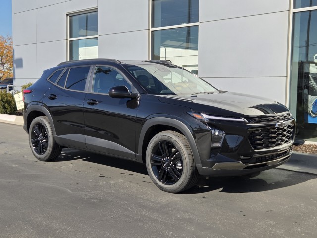 2026 Chevrolet Trax ACTIV photo 2