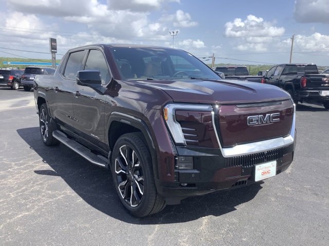 2025 GMC Sierra EV Denali's photo