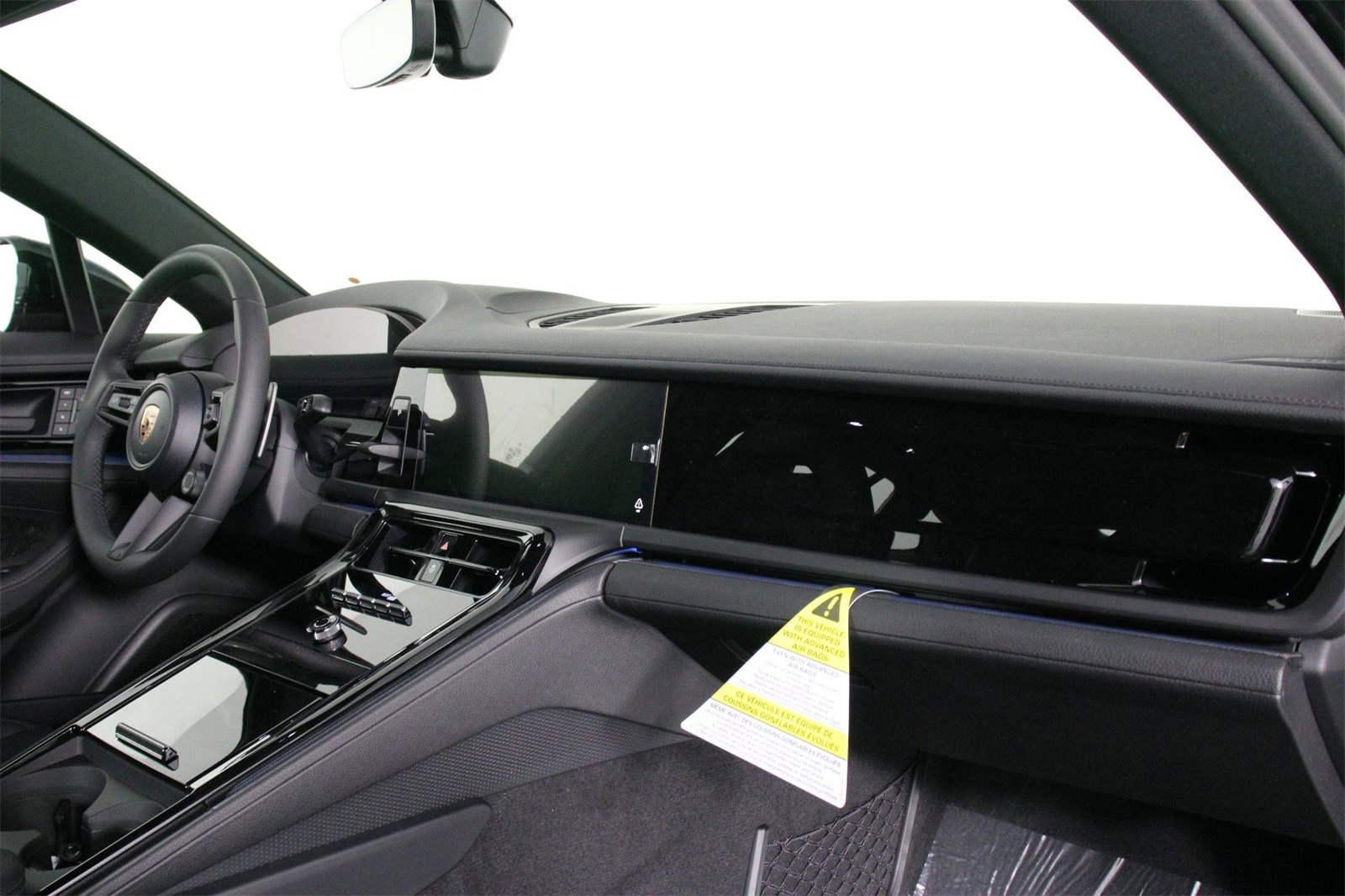 2025 Porsche Panamera 4 photo 15