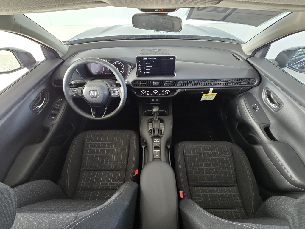 2026 Honda HR-V LX photo 4