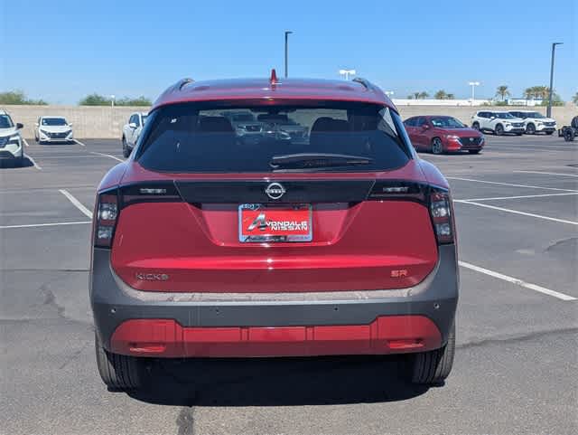 2025 Nissan Kicks SR photo 2