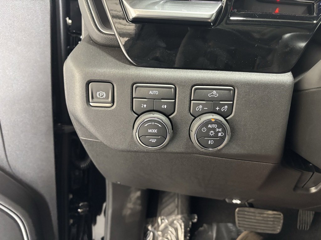 2025 Chevrolet Silverado 1500 RST photo 7