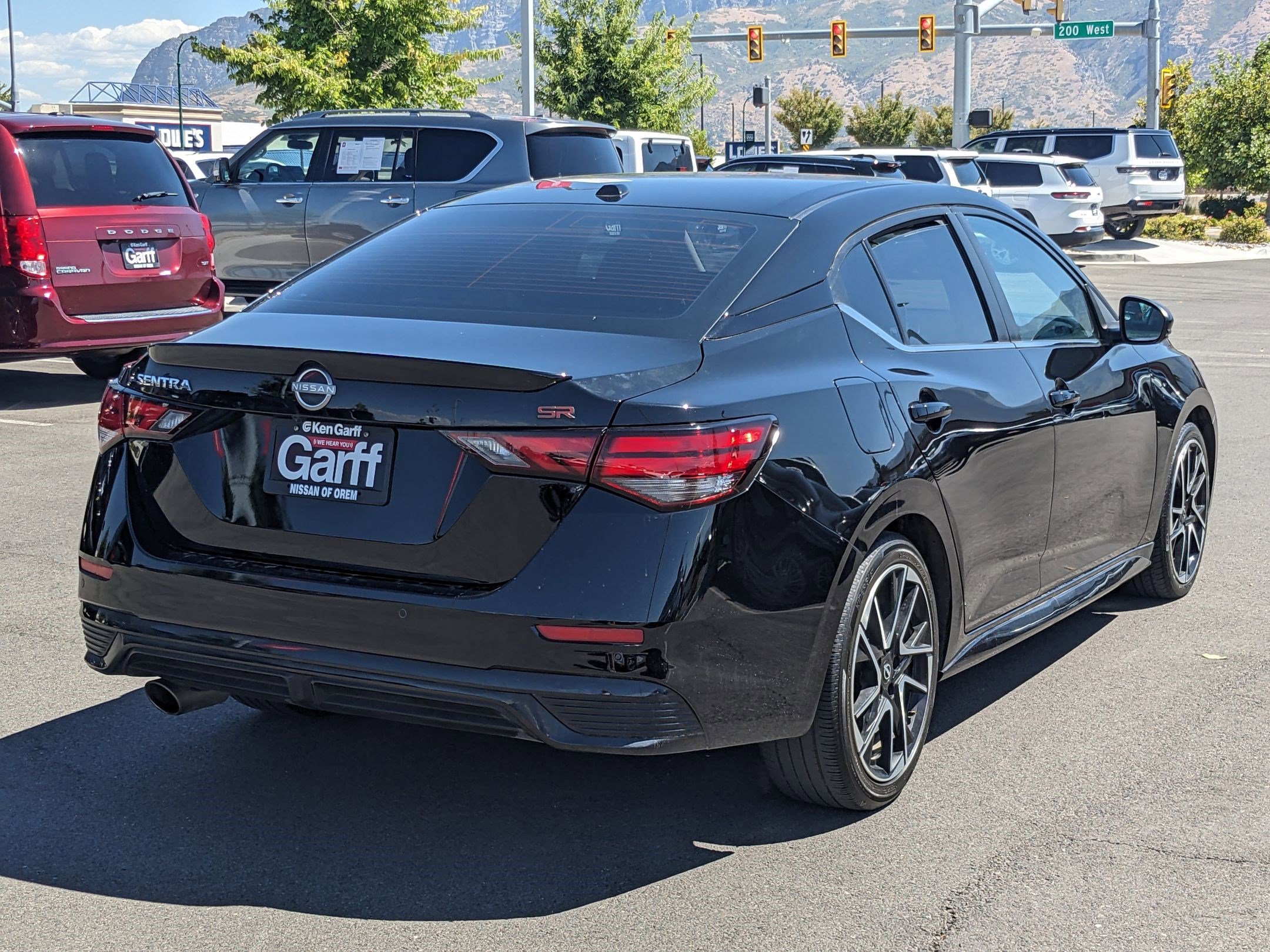 2024 Nissan Sentra SR photo 3
