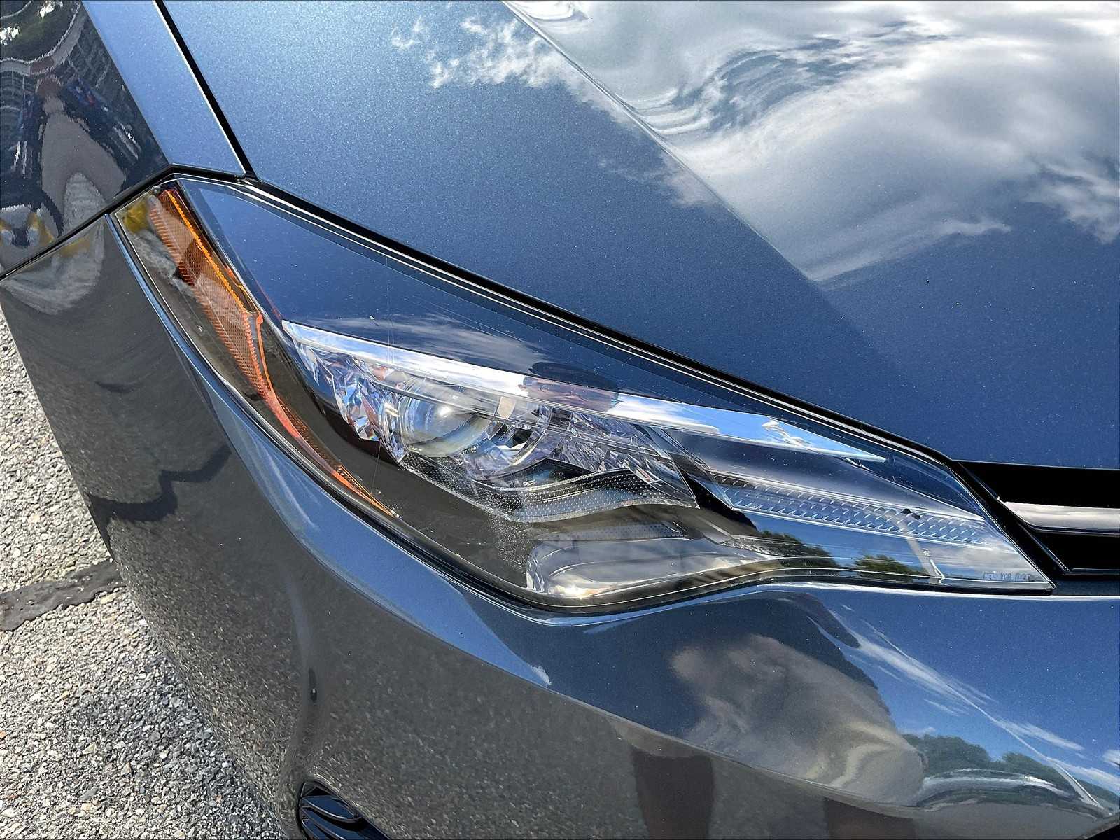 2017 Toyota Corolla LE photo 30