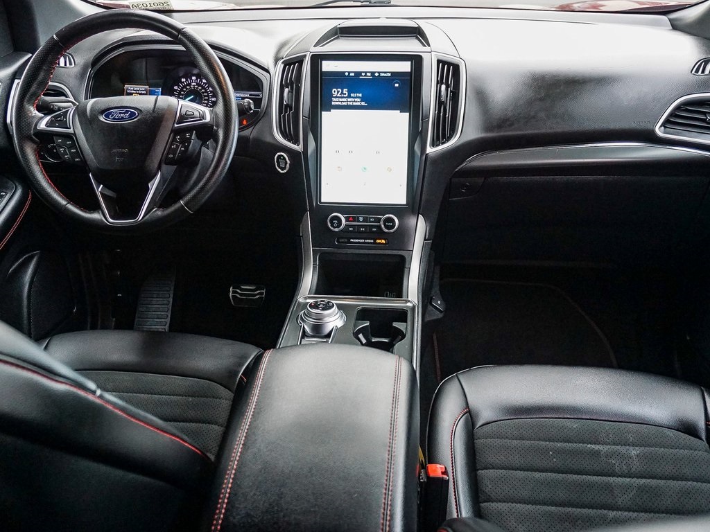 2022 Ford Edge ST photo 14