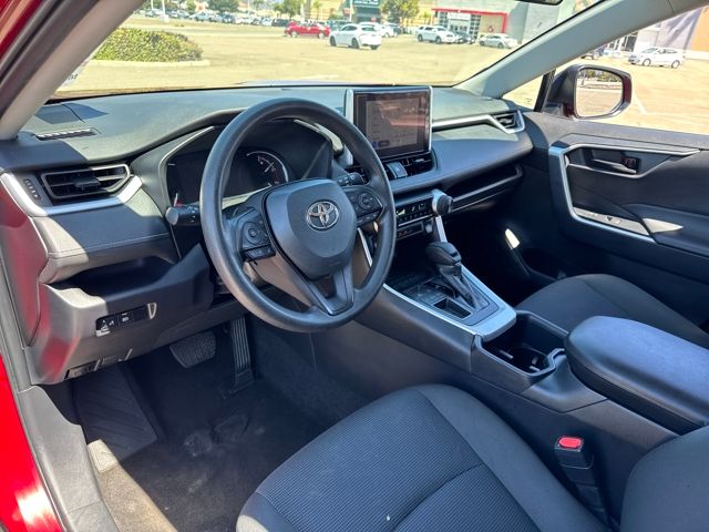 2024 Toyota RAV4 LE photo 3