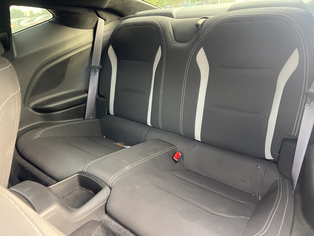 2017 Chevrolet Camaro 1LT photo 6