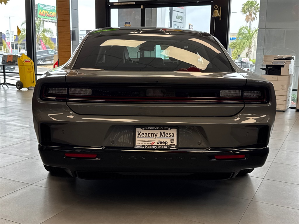 2025 Dodge Charger R/T photo 8