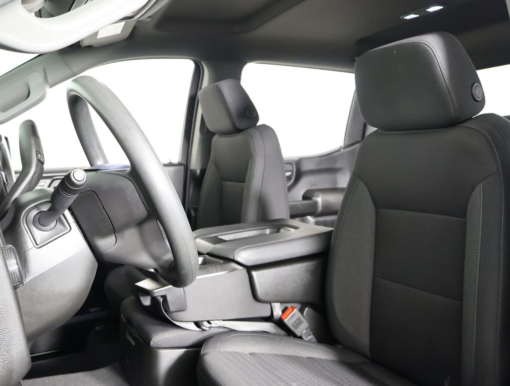 2024 Chevrolet Silverado 1500 Custom photo 8