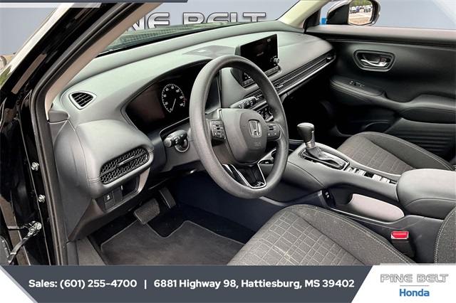 2025 Honda HR-V LX photo 12