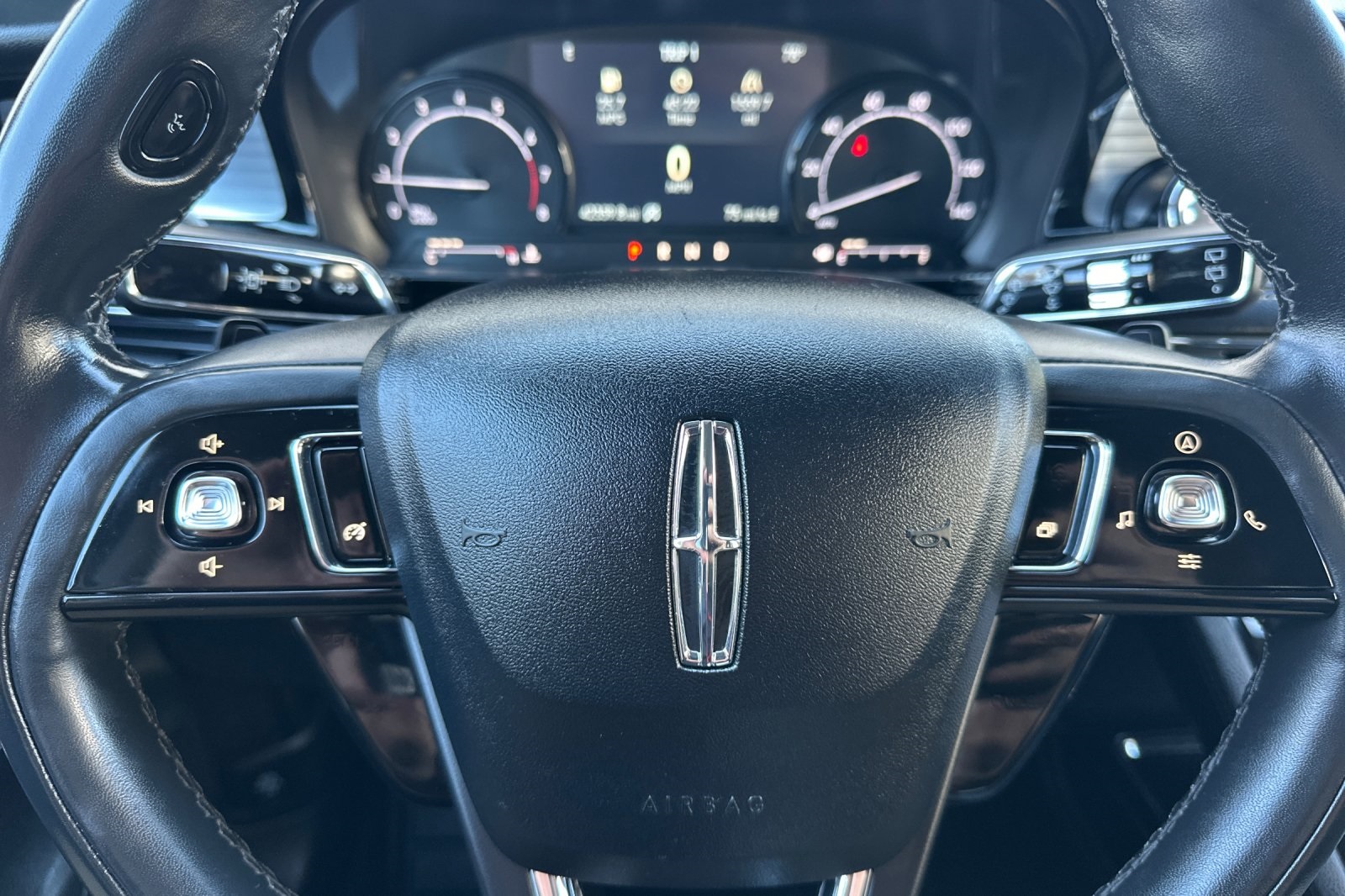2021 Lincoln Corsair Standard photo 22