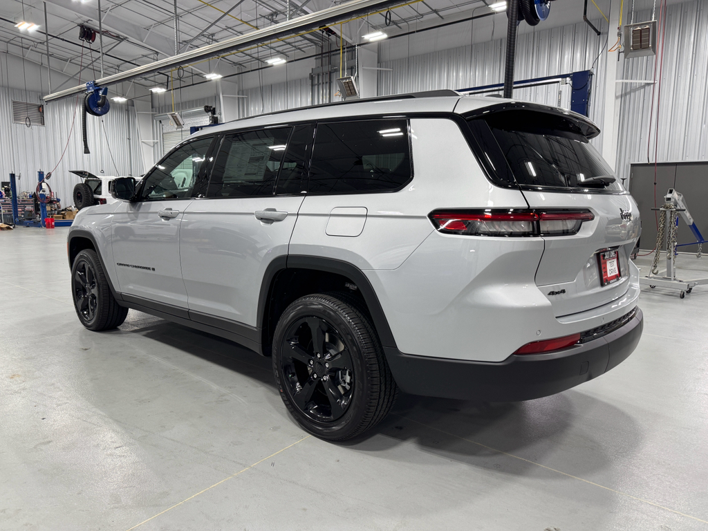 2025 Jeep Grand Cherokee Altitude X photo 4