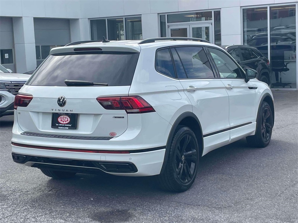 2022 Volkswagen Tiguan SE R-Line Black photo 4