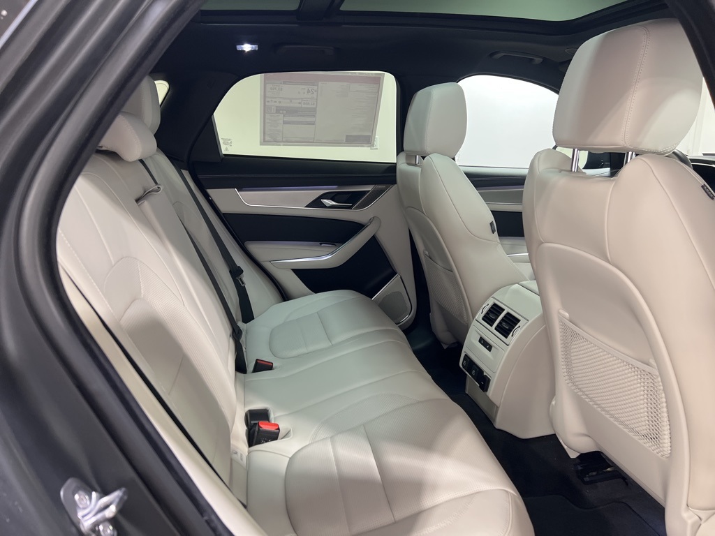 2025 Jaguar F-PACE P250 R-Dynamic S photo 24