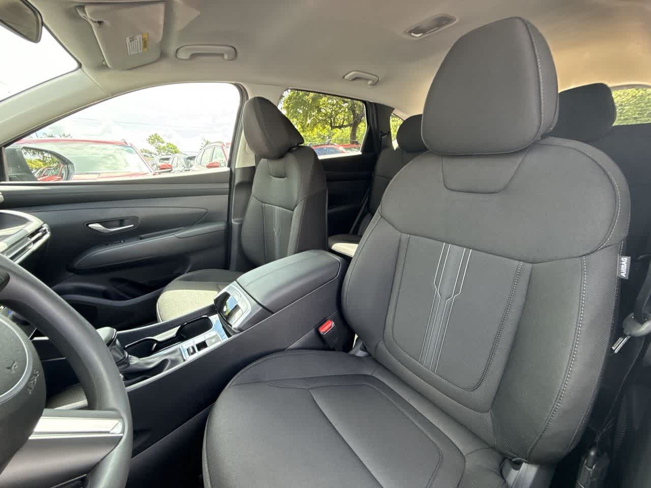 2026 Hyundai Tucson SEL photo 13