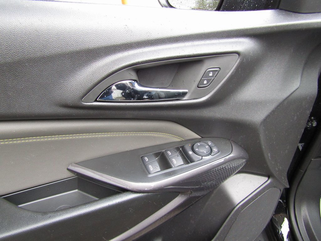 2025 Chevrolet Trax ACTIV photo 16
