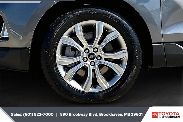 2024 Ford Edge Titanium photo 7