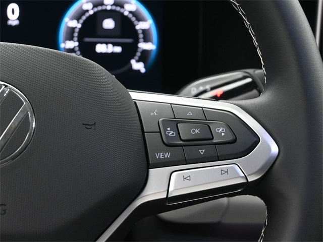 2025 Volkswagen Tiguan SE photo 2