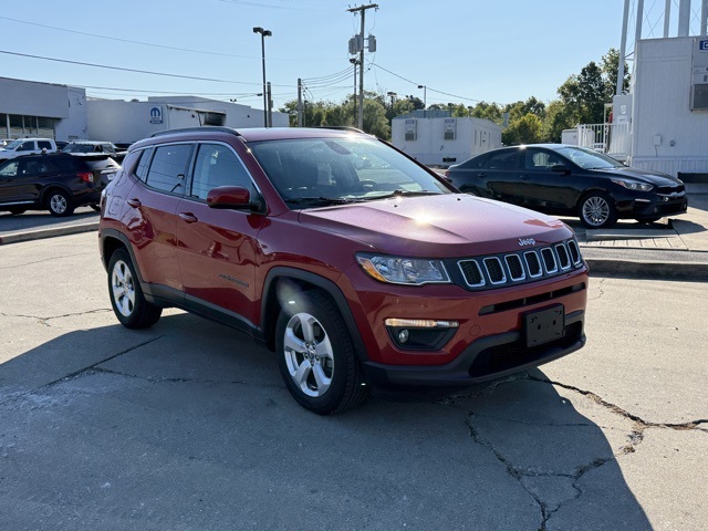 2021 Jeep Compass Latitude photo 2