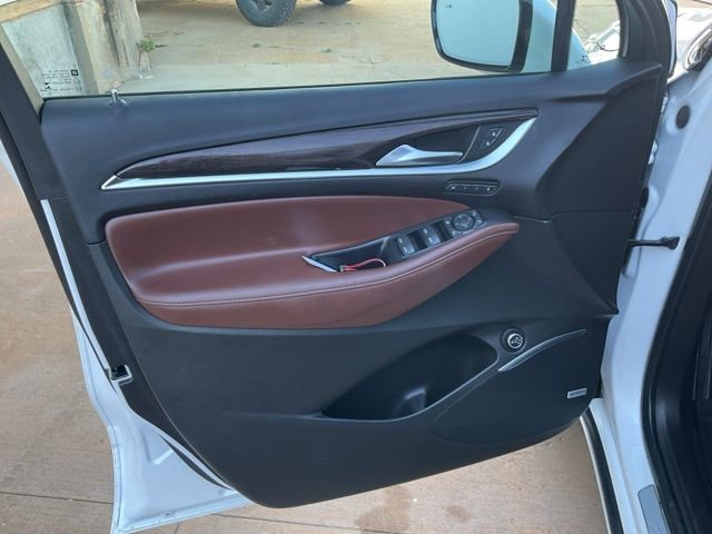 2021 Buick Enclave Avenir photo 3