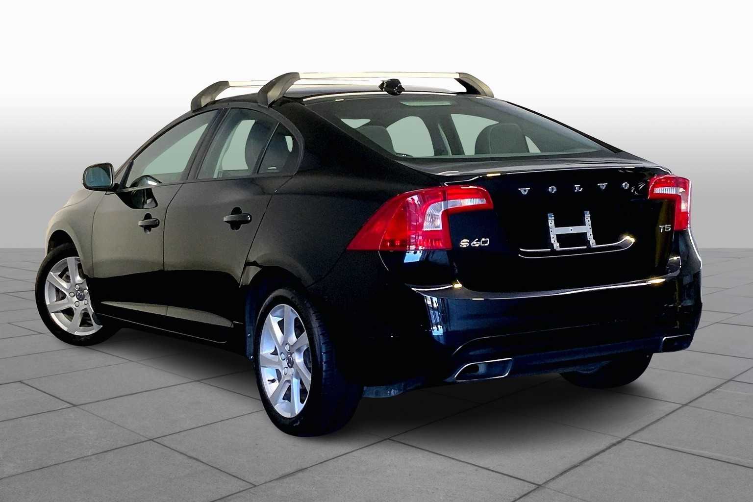 2015 Volvo S60 T5 Drive-E photo 11