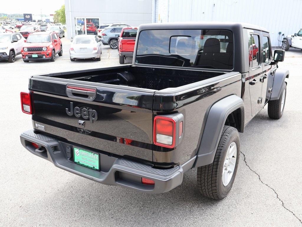 2023 Jeep Gladiator Sport photo 4