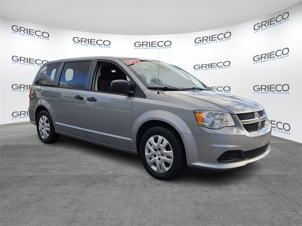 2019 Dodge Grand Caravan SE's photo