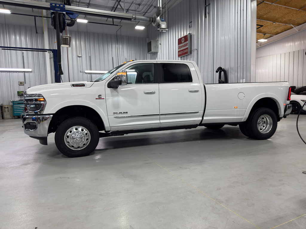 2025 Ram 3500 Limited photo 43