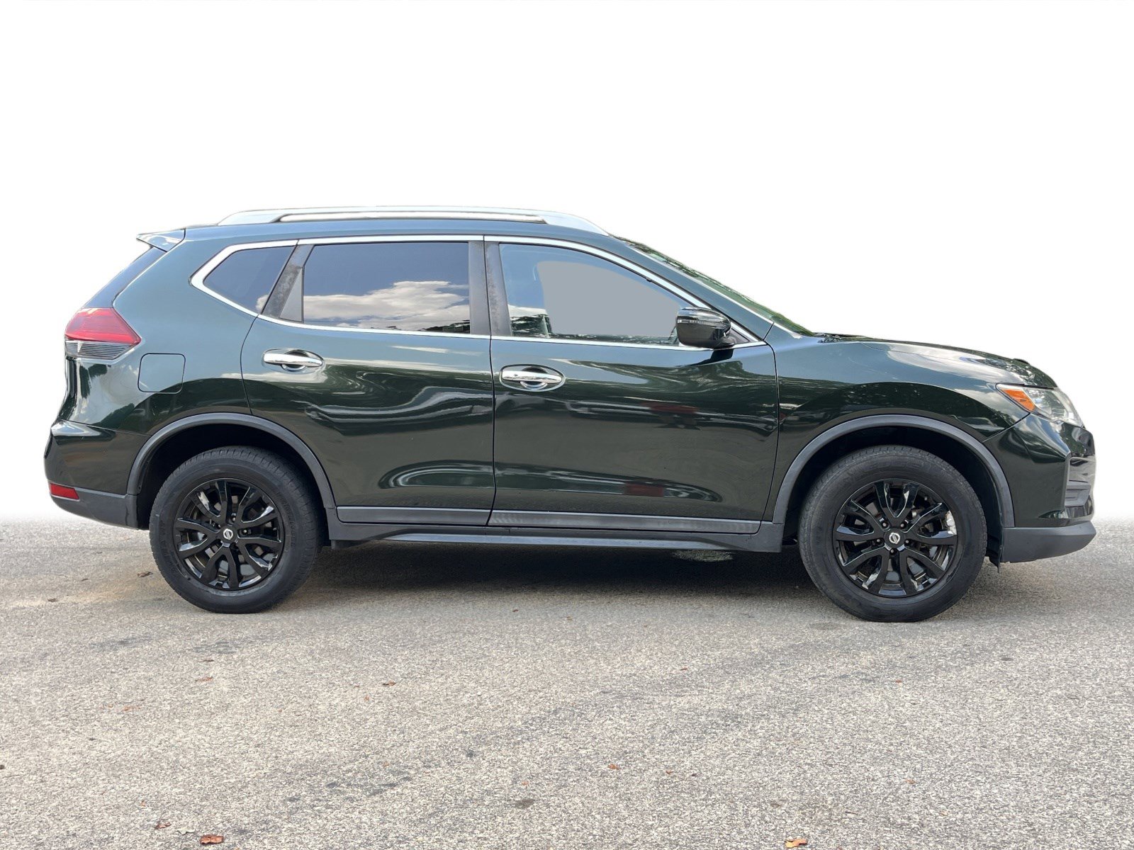 2020 Nissan Rogue SV photo 11
