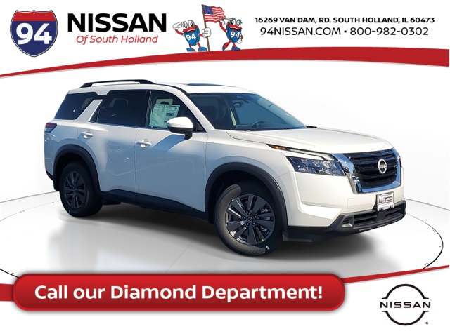 2025 Nissan Pathfinder SV's photo