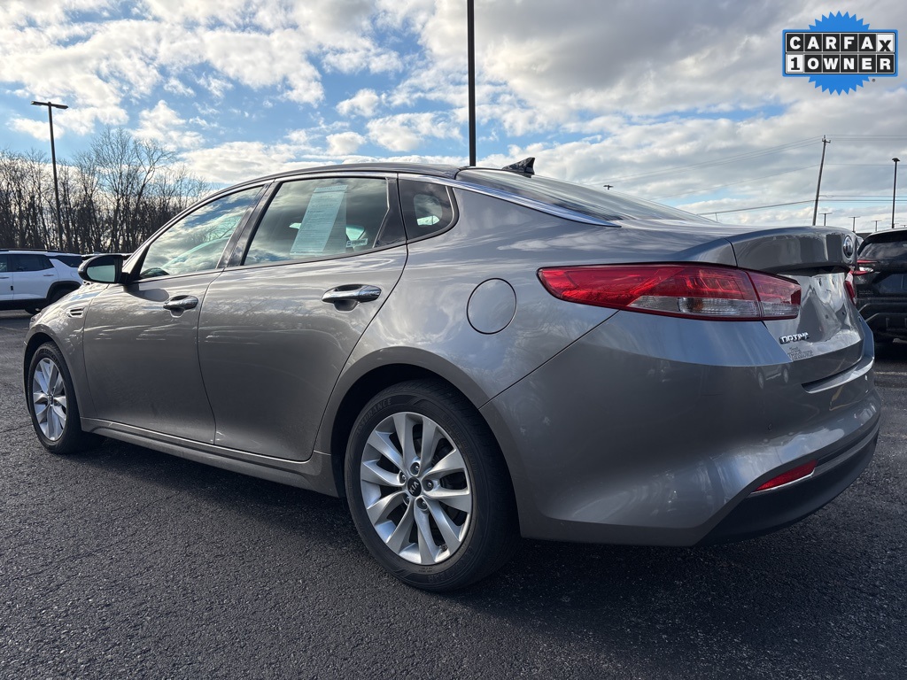 2018 Kia Optima EX photo 3