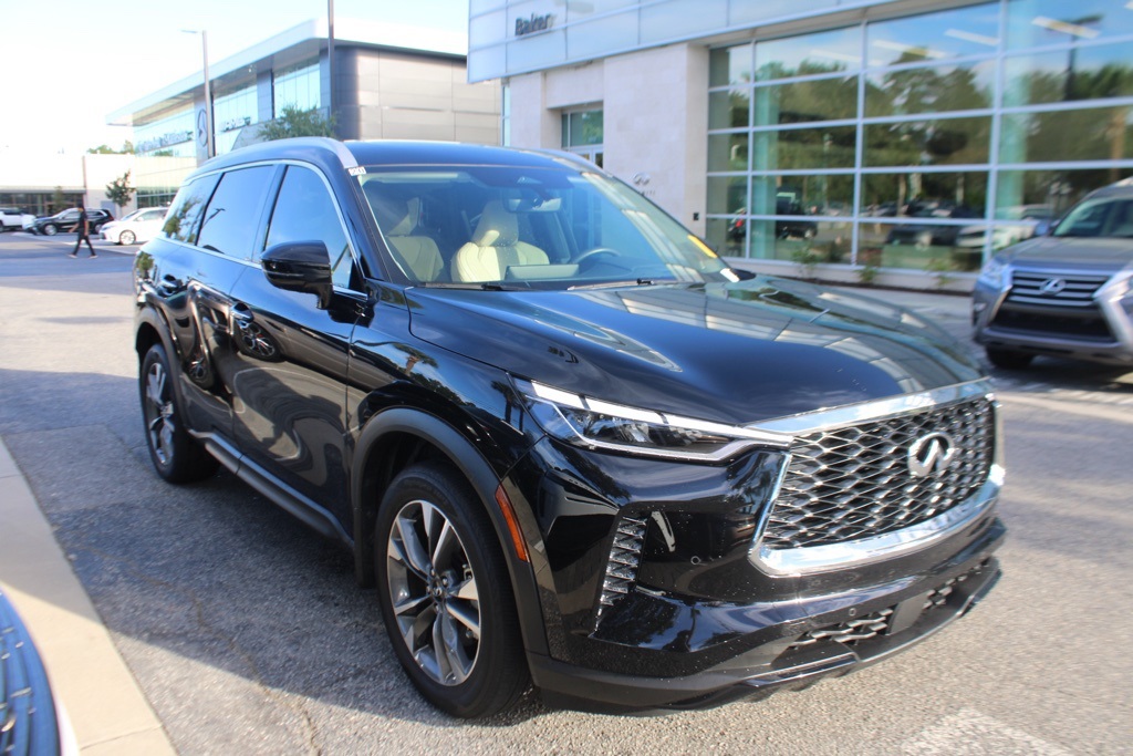 2025 Infiniti QX60 Luxe photo 3