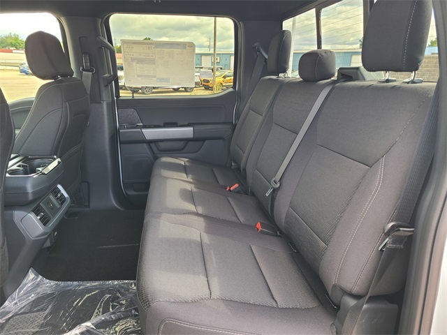2025 Ford F-150 XLT photo 13