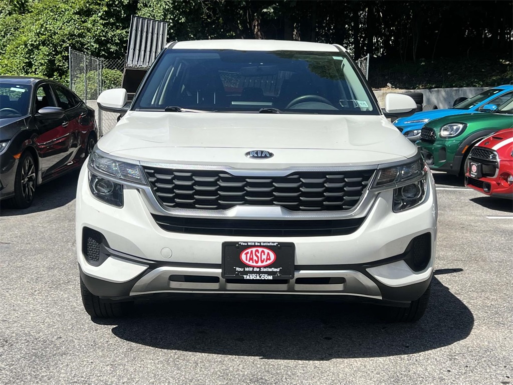 Used 2021 Kia Seltos LX with VIN KNDEPCAA9M7129832 for sale in Hartsdale, NY
