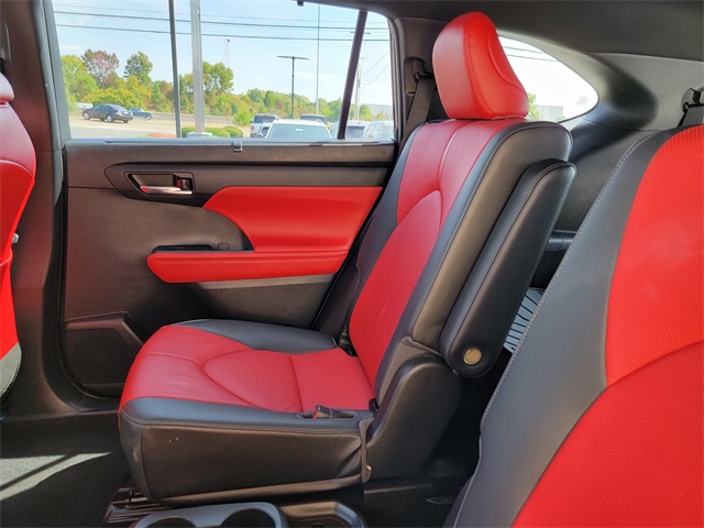 2021 Toyota Highlander XSE photo 14