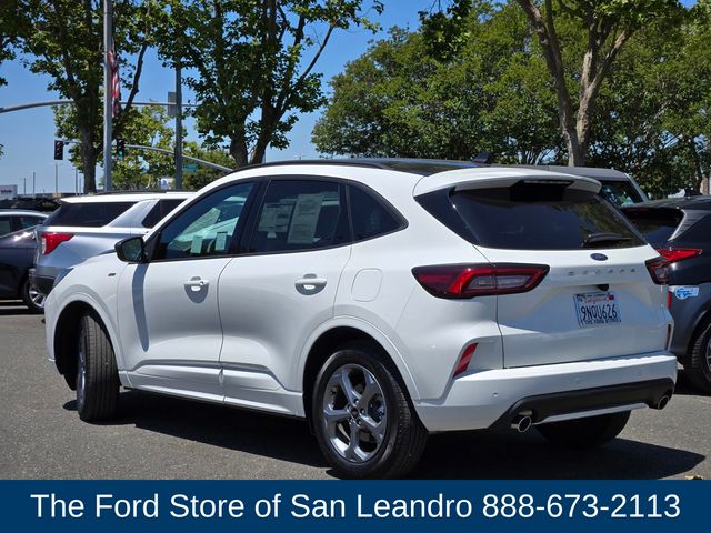2024 Ford Escape ST-Line photo 4