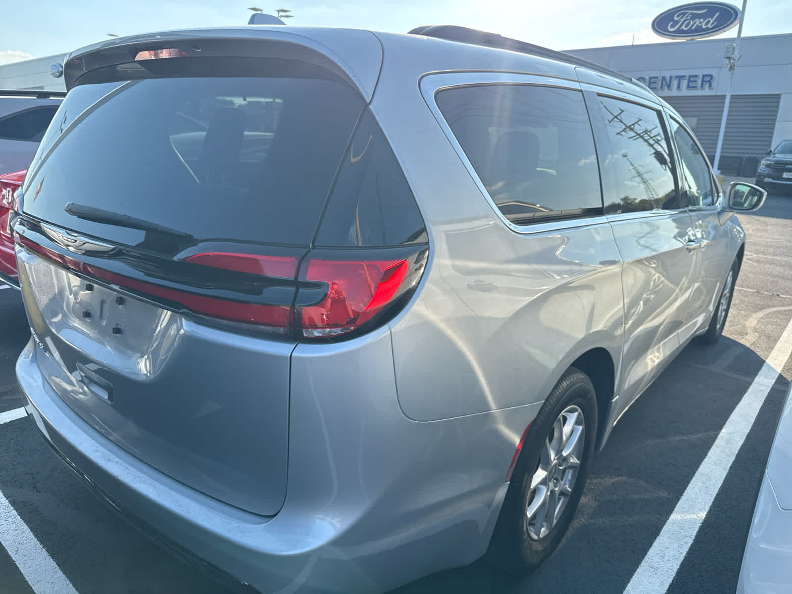 2022 Chrysler Pacifica Touring L photo 5