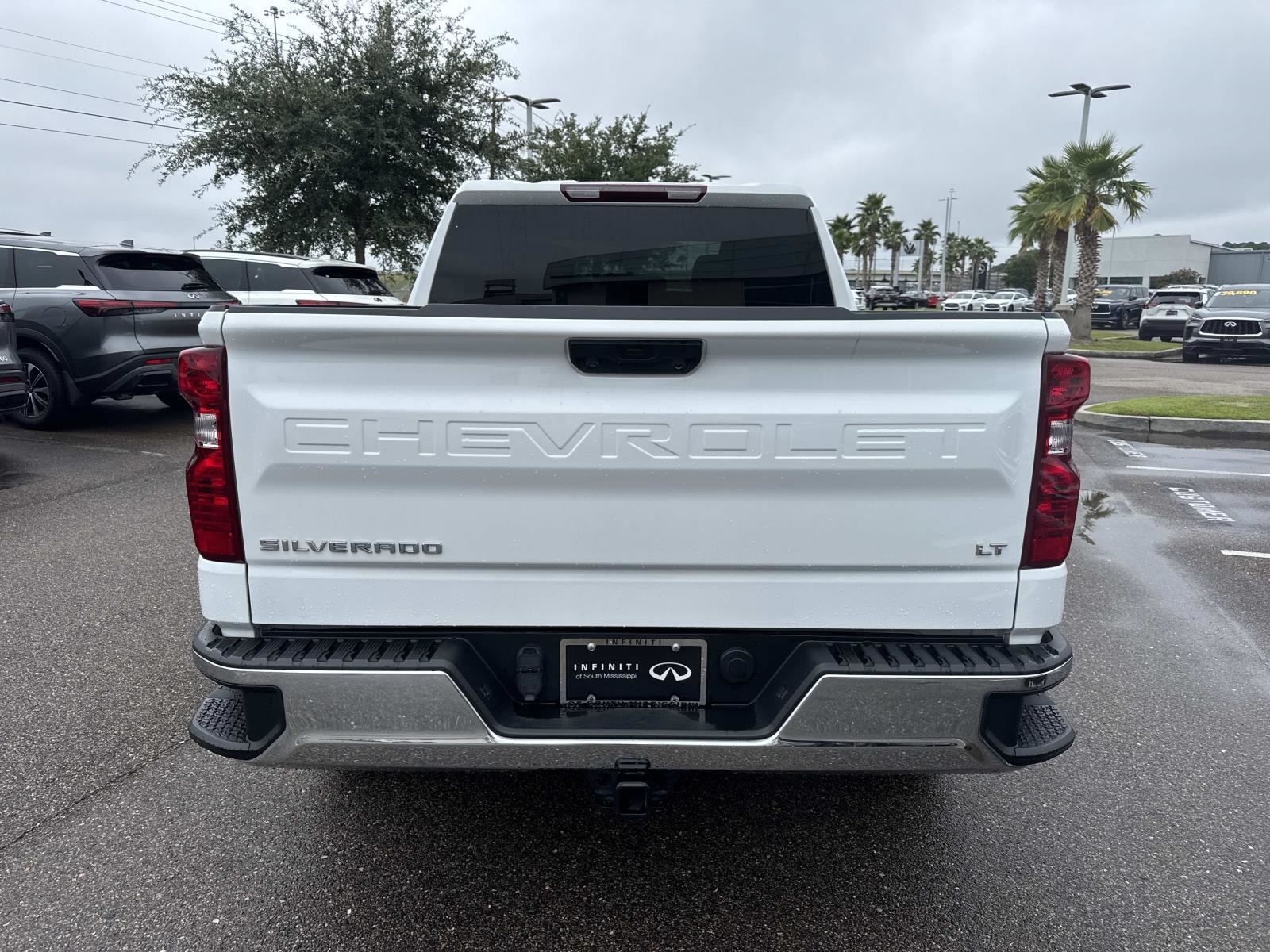 2023 Chevrolet Silverado 1500 LT photo 6