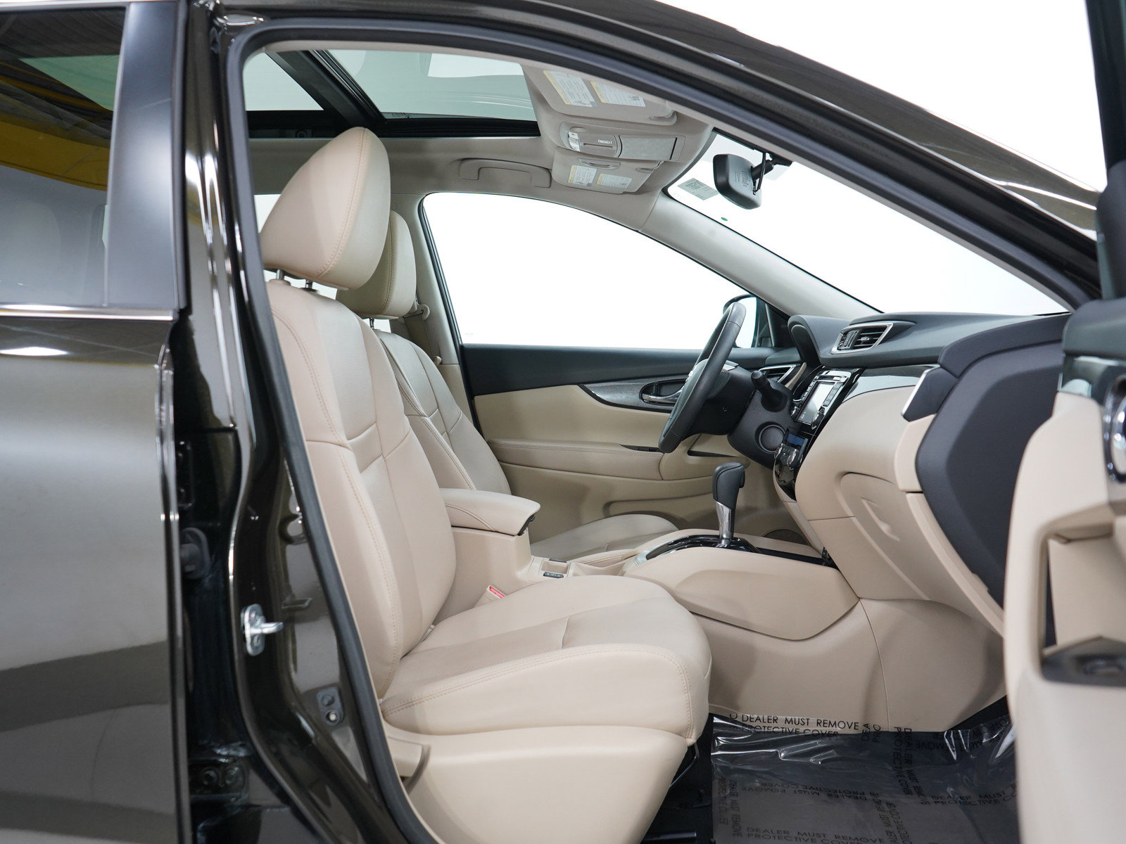 2016 Nissan Rogue SL photo 10