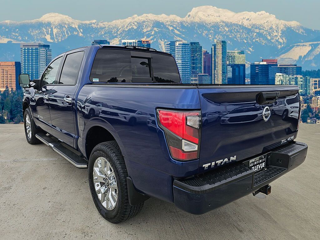 2020 Nissan Titan SL photo 4